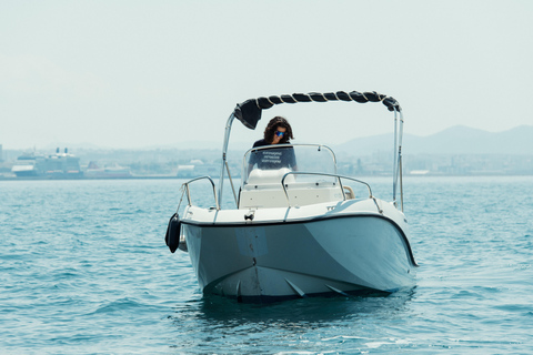 Marseille: Boat Rental with and without a License 8-seater boat rental with license for a full day