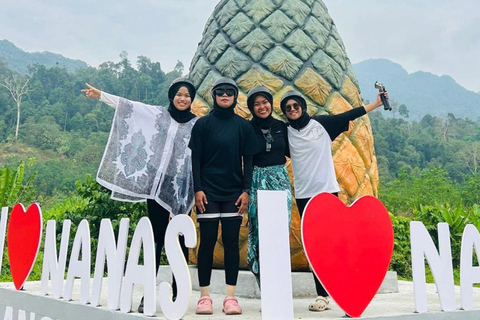 Langkawi:Paseo en quad por la ladera de Matchinchang