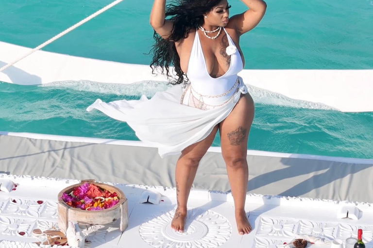 Prywatny rejs łodzią dhow po Zanzibarze z filmem i zdjęciami