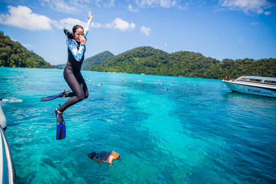 Khao Lak: Surin-Inseln & Moken-Dorf – Premium-Schnorcheltour. Foto: GetYourGuide