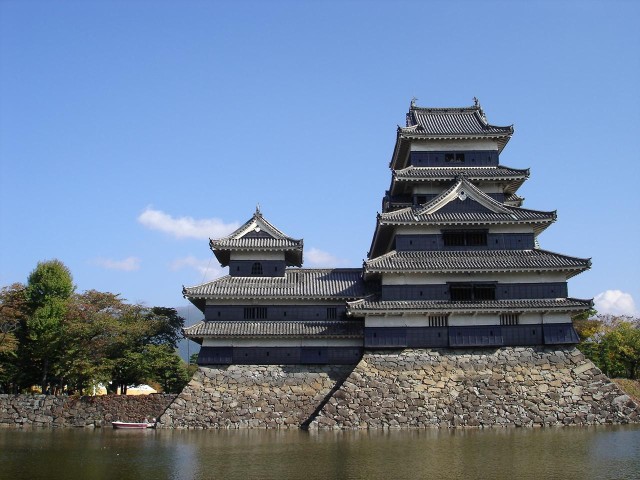 Visit Matsumoto Castle Audio Guide Japan's National Treasure in Tokaichiba, Japan