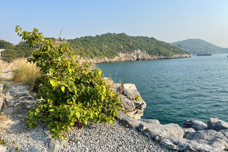Pattaya: Koh Si Chang Highlights Day Tour with Hotel Pickup