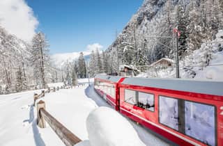 Von Mailand nach St. Moritz: Malerische Bernina-Zugtour mit Guide