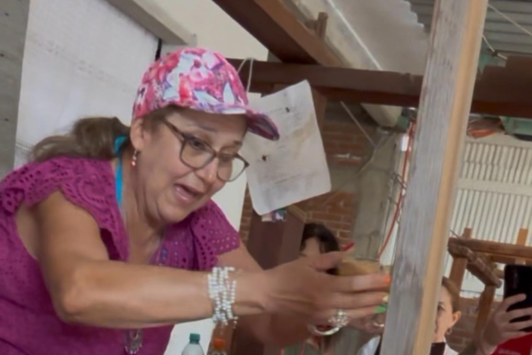 Oaxaca: Private tour to Monte Albán, El Tule Tree, and Teotitlán Oaxaca: Private tour to Monte Albán, Árbol del Tule, and Teotitlán