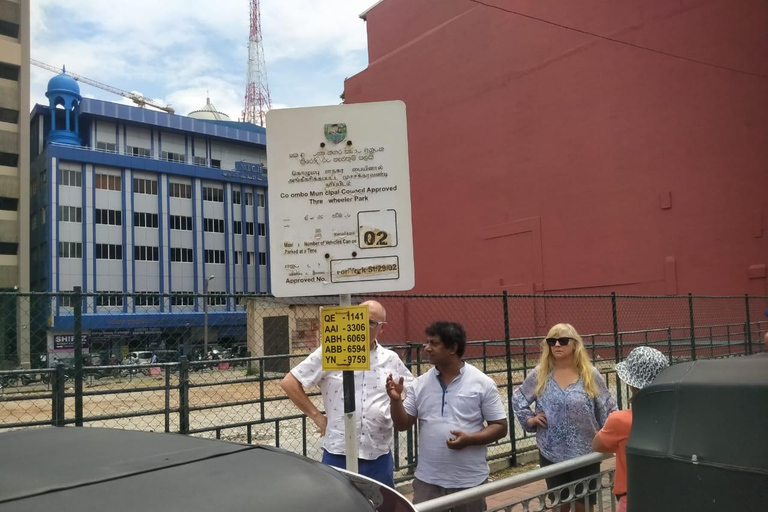 Passeio turístico de Colombo em Tuk Tuk MorningOREvening