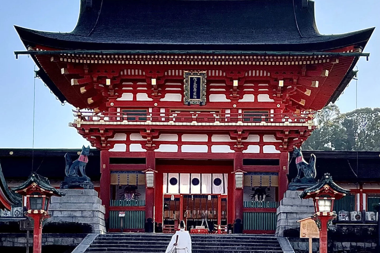 I segreti nascosti di Fushimi Inari: sentieri di bambù e villaggio del sake