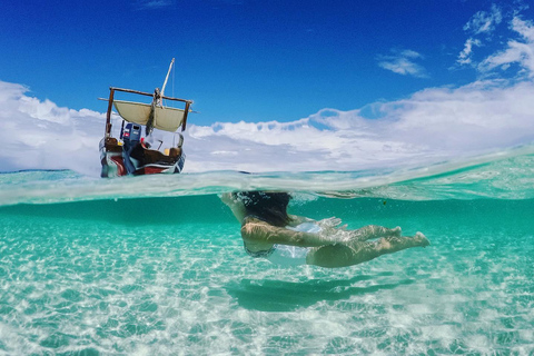 Zanzibar: Stone Town, Prison Island and Sandbank Tour