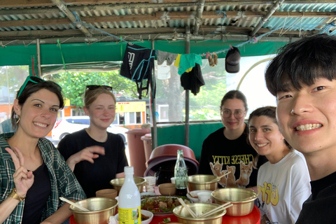 Busan: Senderismo y cata de vino de arroz en el pueblo escondido