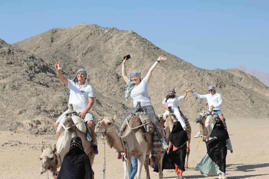 Hurghada: Super-Safari mit Sonnenuntergang. Foto: GetYourGuide Hurghada: Super-Safari mit Sonnenuntergang. Foto: GetYourGuide