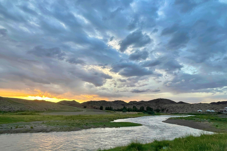 Nomadic Mongolia: Gobi, Steppe & Heritage Tour
