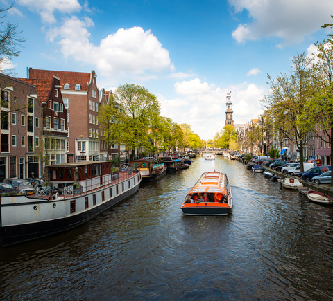 Cruises & boat tours