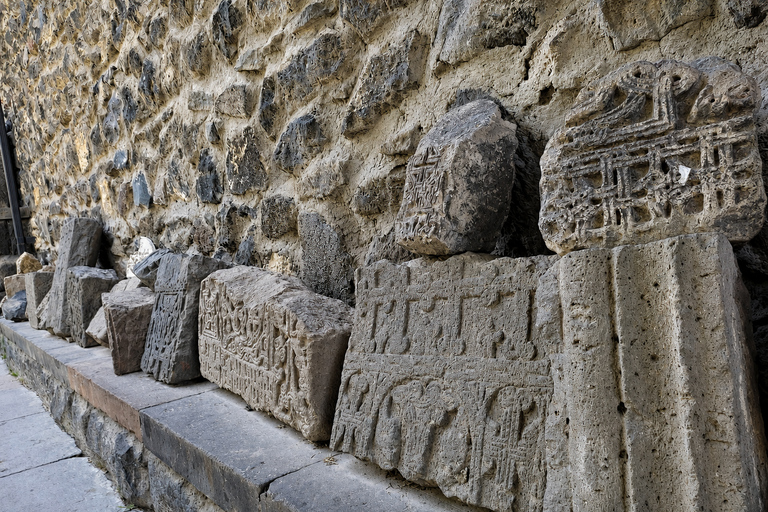 From Yerevan: Amberd Fortress, Lake Kari, & Mughni Tour