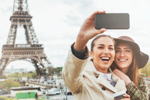 Paris: Eiffel Tower Hosted Tour, Seine Cruise and City Tour