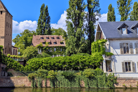 Strasbourg: Walking tour and tasting | Official local guide Strasbourg: Walking tour | Small shared group | French language