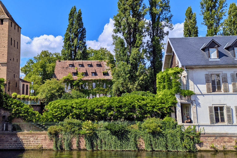 Strasbourg: Walking tour and tasting | Official local guide Strasbourg: Walking tour | Small shared group | French language