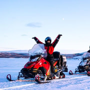 Kilpisjärvi: Schneemobilfahren für Anfänger mit Ausrüstung und Guide