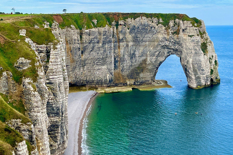 Private Guided 1 day Tour Paris- Étretat & Mont-Saint-Michel