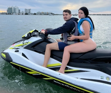 Miami: Miami Beach Jetski Ride with Boat and Drinks