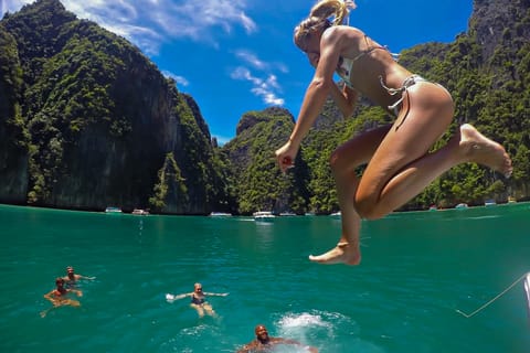 From Phuket: Phi Phi, Maya, Bamboo, & Maiton Island Day Trip
