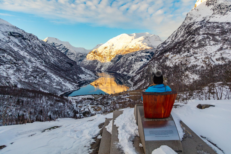 From Ålesund: Winter Fjord Cruise to Geirangerfjord