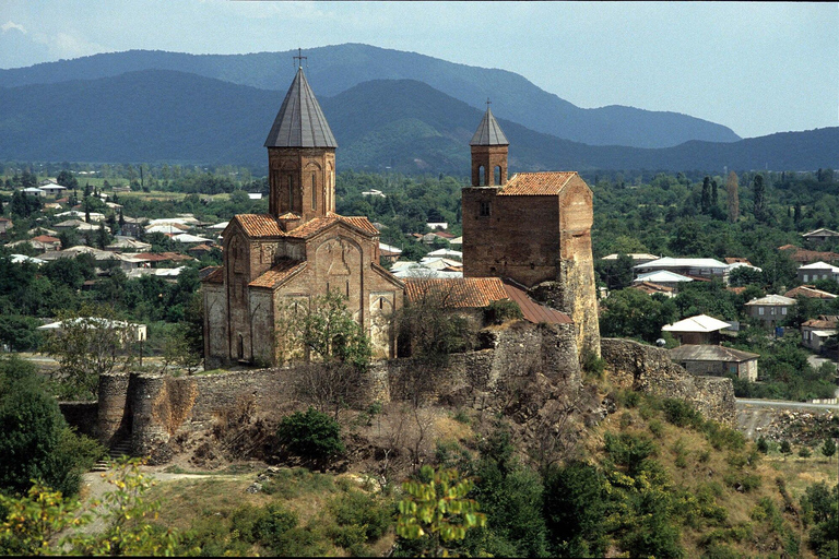 Tbilisi: Unique Kakheti Tour: Telavi, Winery & Monasteries