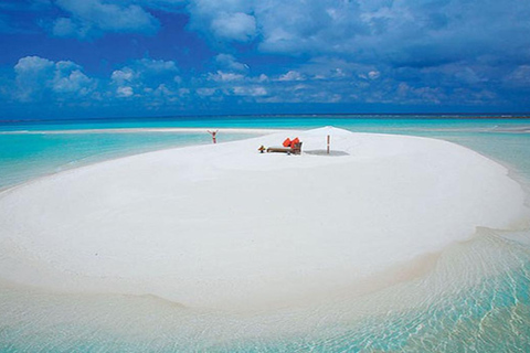 Ville de pierre et banc de sable de Nakupenda