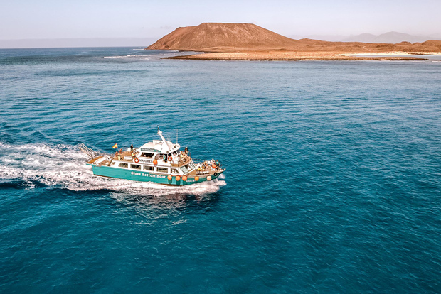 Fuerteventura: traghetto per l'isola di Lobos da Corralejo (andata e ritorno)