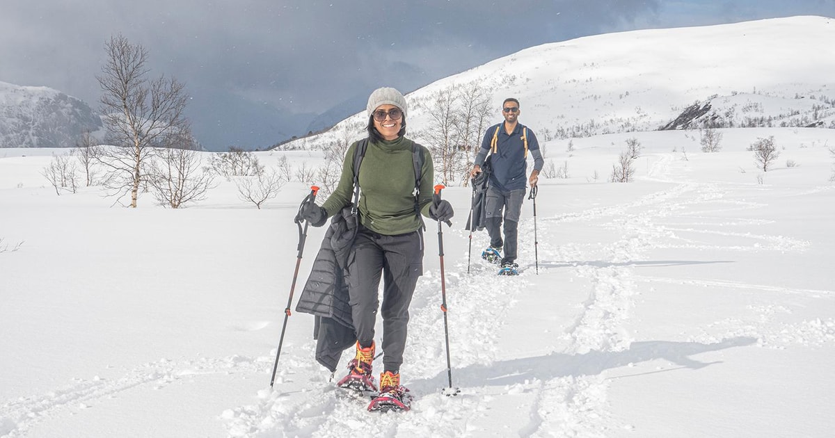 Snowshoeing Basics Beginners Snowshoes Snowshoeing For