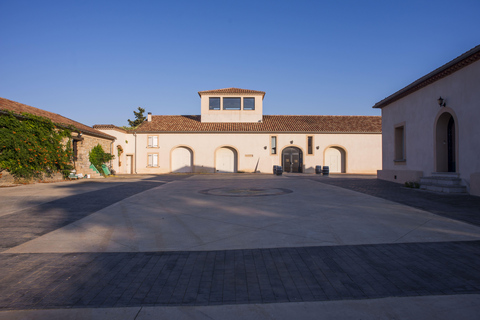 Full tour of the estate and wine tasting at Château Camplazens Visit Julius - Château Camplazens AOP La Clape