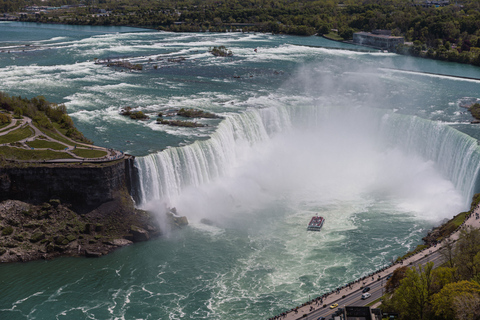 Niágara: Recorrido por la Central Eléctrica y el Túnel Bajo las Cataratas