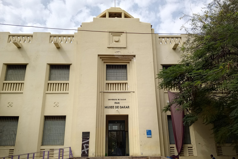 Dakar: Muzeum Cywilizacji Czarnej i wycieczka do Théodor MonodDakar: muzea czarnej cywilizacji i wycieczka po Théodor Monod