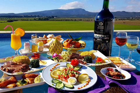 Tunisia: Tour Guide Services