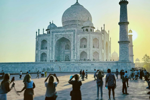 De Délhi: Tajmahal Sunrise e Agra Day Tour em carro particularTour com carro Ac + refeições + ingressos para monumentos + guia de turismo