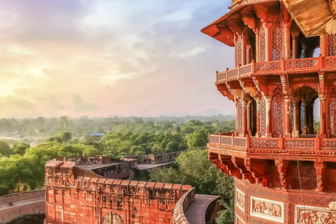 Von Jaipur aus: Private Agra Sonnenaufgangstour mit Guide und Taxi