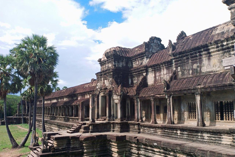 Angkor Wat, Angkor Thom, and Ta Prohm Day Trip with Sunset