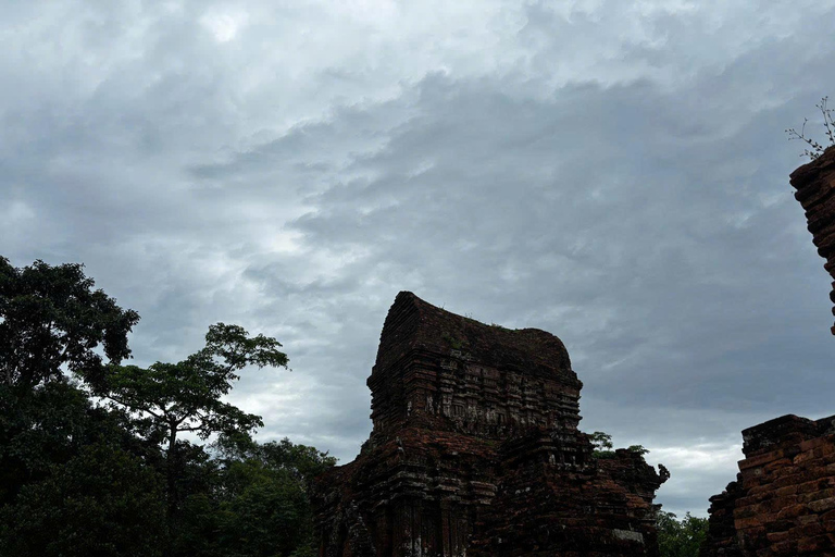 DaNang / Hoi an: My Son Sanctuary, Marble Mt & Golden Bridge Hoi an: My Son Sanctuary, Marble Mt & Golden Bridge Group