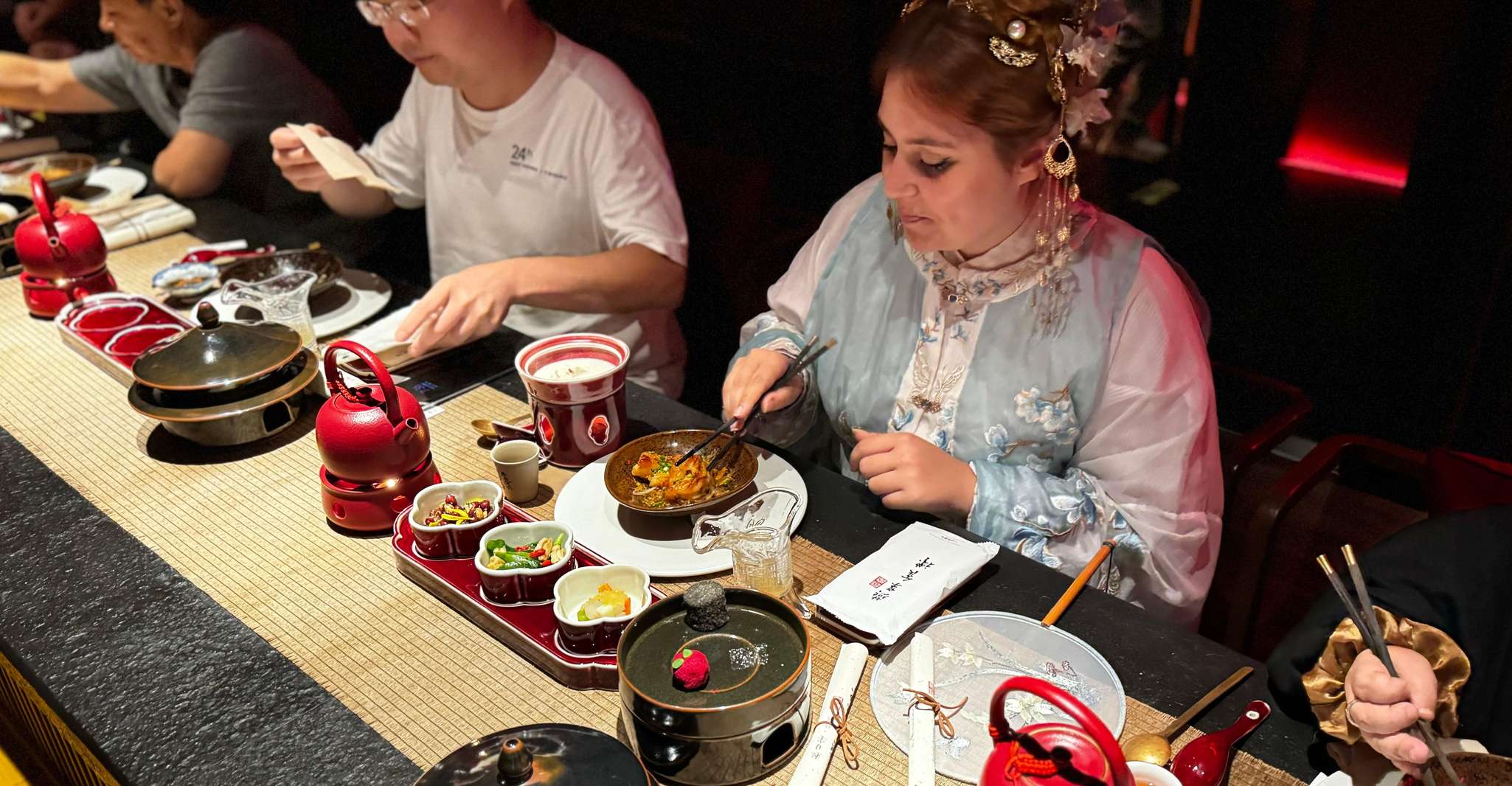 Shanghai Guided Royal Banquet Photo with Massage Option photo 9