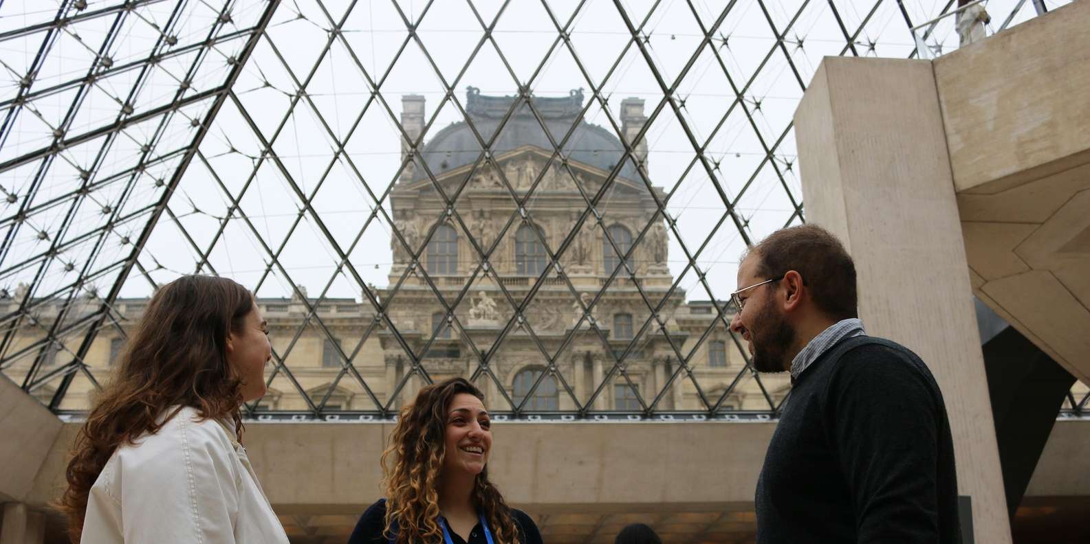 Louvre Private Tour: The Essentials and More w/ Expert Guide