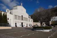 Padre Pio and San Giovanni Rotondo - Housity