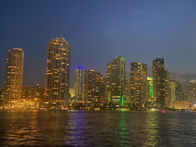 Visit Miami 60-Minute Evening Cruise on Biscayne Bay in Miami