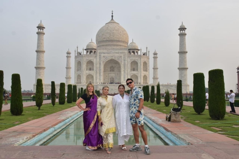 Visita al Taj Mahal con entradas sin colas, guía y trasladoDesde Agra: Visita al Taj Mahal + Fuerte de Agra