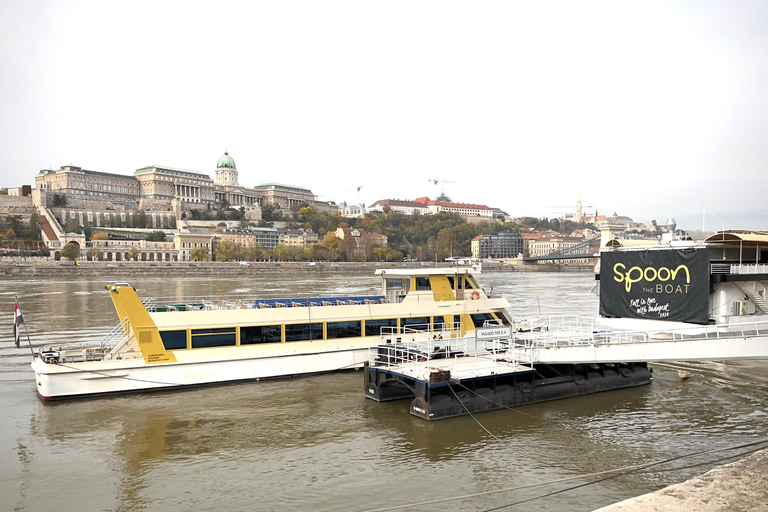 Budapest: Crucero nocturno y cena con bebida de bienvenidaNuevo menú vegetariano