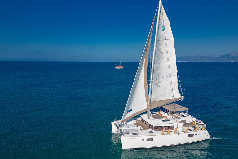 Chania Old Port: Luxury Catamaran Cruise to Agioi Theodoroi