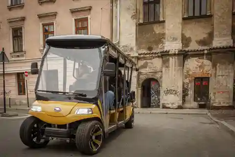 Cracovia: Tour de la ciudad en carrito de golf y visita guiada a la Fábrica de Schindler