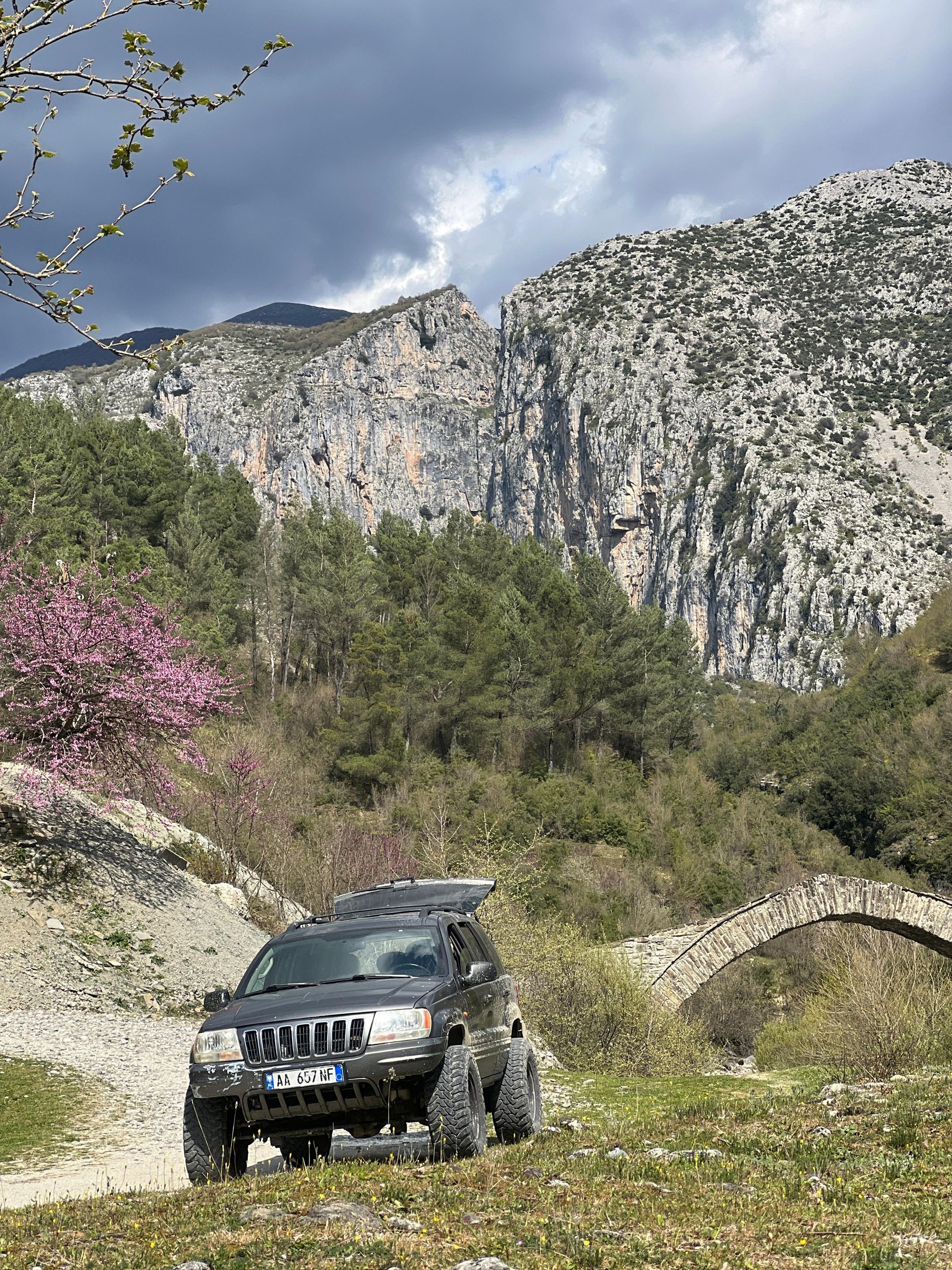 Von Berat aus: Tour zur Osumi-Schlucht und zum Bogova-Wasserfall