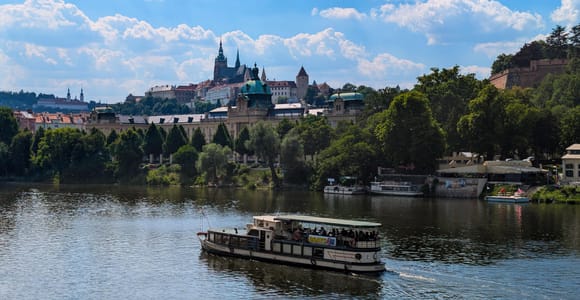 Prague: River Cruise with Transfer to Pier