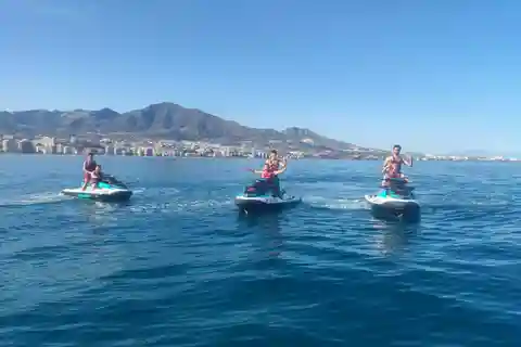 FUENGIROLA: ALQUILER DE MOTOS ACUATICAS SEADOO PREMIUM