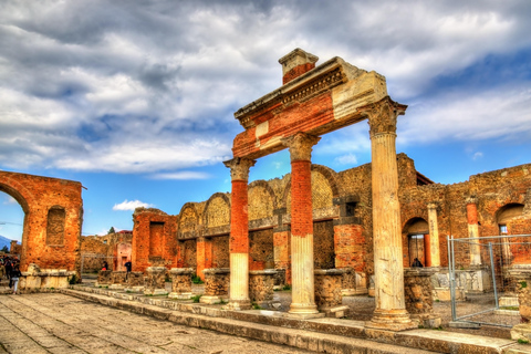 Naples Port: Mount Vesuvius and Pompeii Tour with Transfers