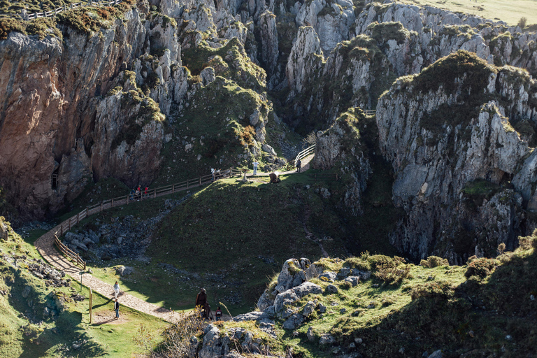 Private Excursion to Lagos, Covadonga and Cangas de Onís from Oviedo or Gijón Private Excursion to Lagos, Covadonga, and Cangas de Onís from Oviedo or Gijón