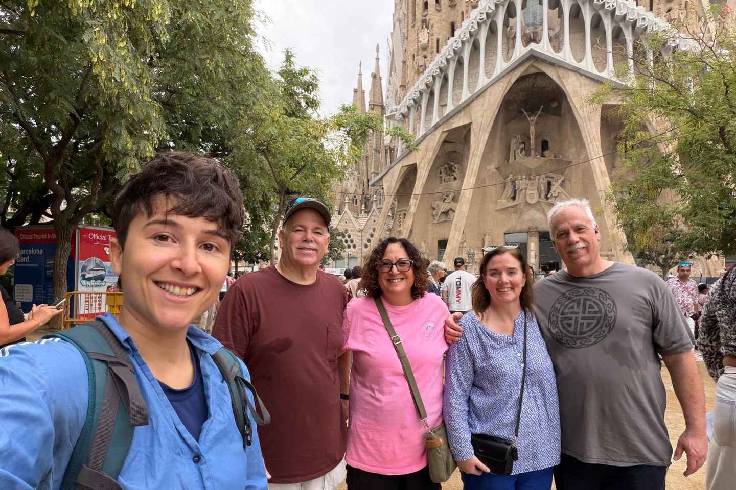 Sagrada Familia, Park Guell & Gaudi Full Tour with Tickets - Gaudi Full Day Tour with Sagrada Familia and Audioguides